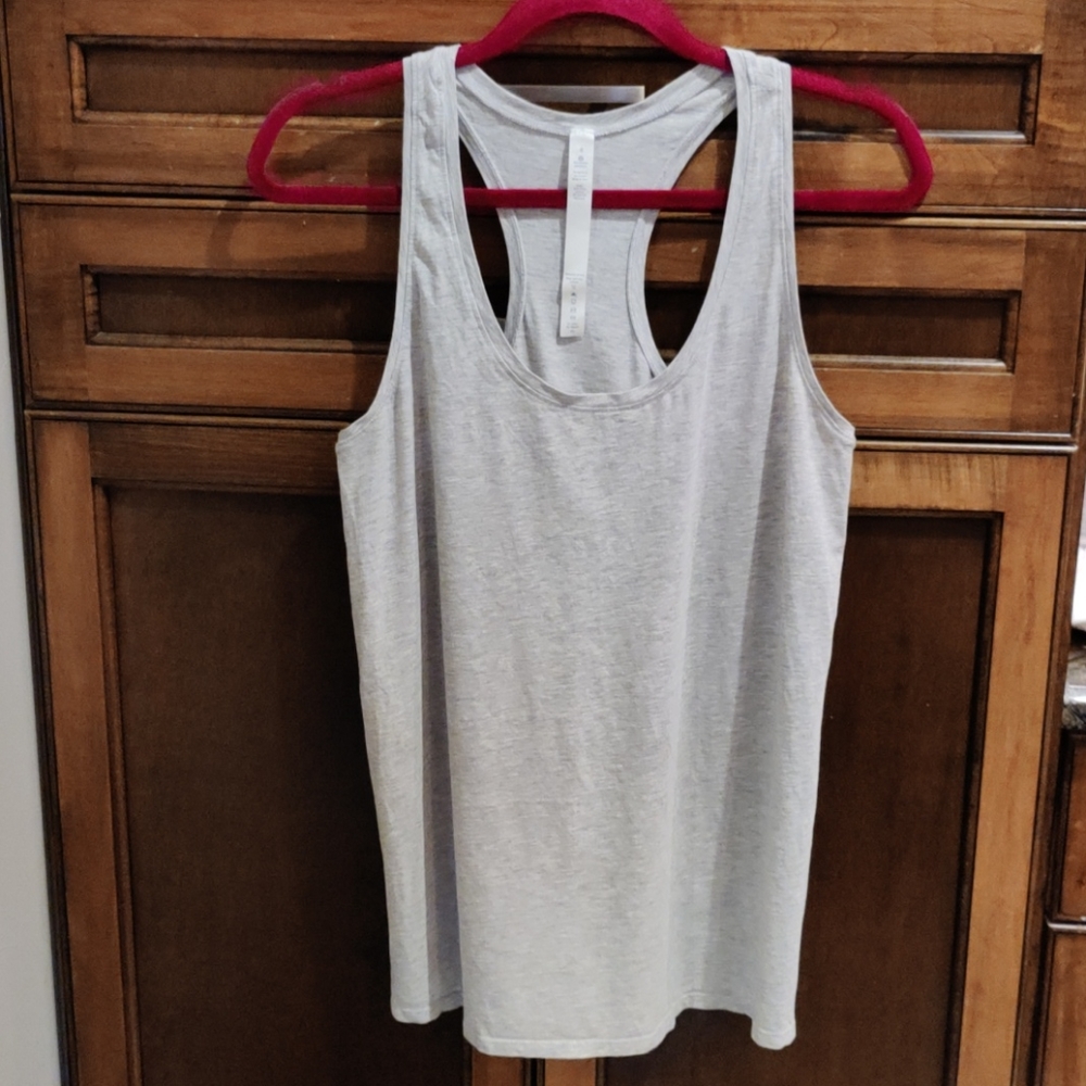 Lululemon yogi racerback tank 8 nwot